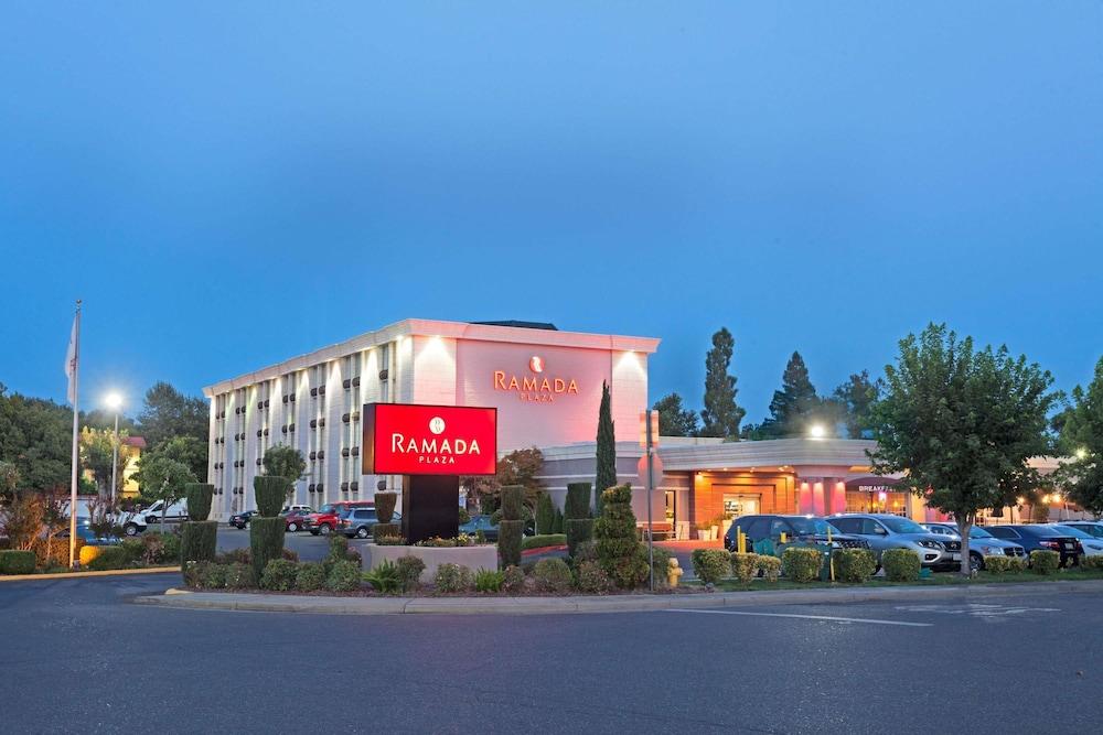 Doubletree By Hilton Chico, Ca Hotell Exteriör bild